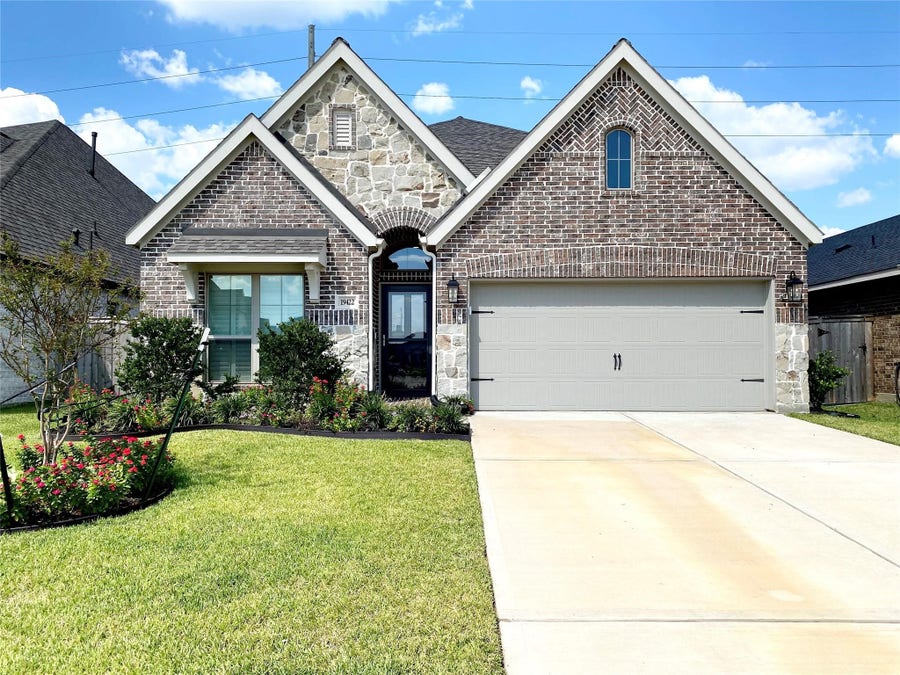 Property photo for 19422 Tobiano Park Drive, Tomball, TX