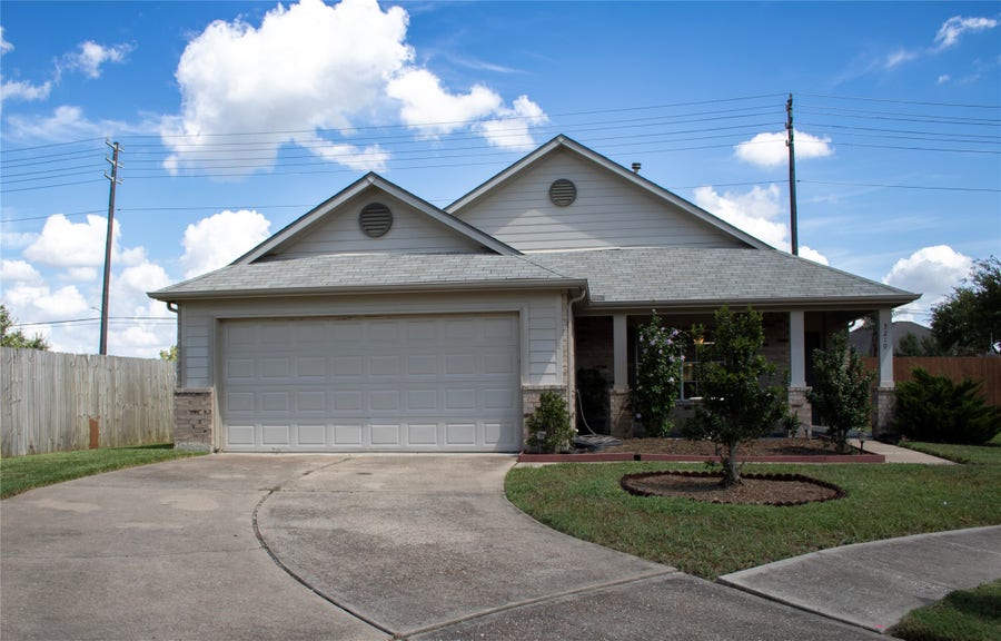 Property photo for 3219 Maryfield Lane, Pearland, TX