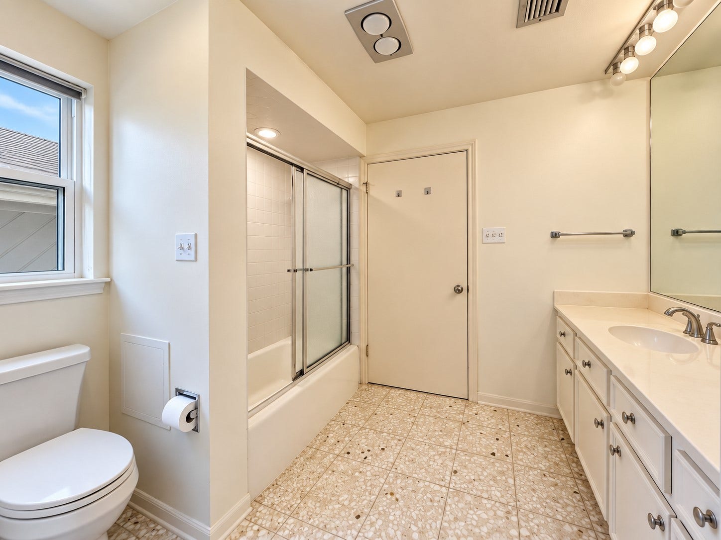 201 Vanderpool Lane, #86, Houston, TX 77024 3rd bathroom with double sinks