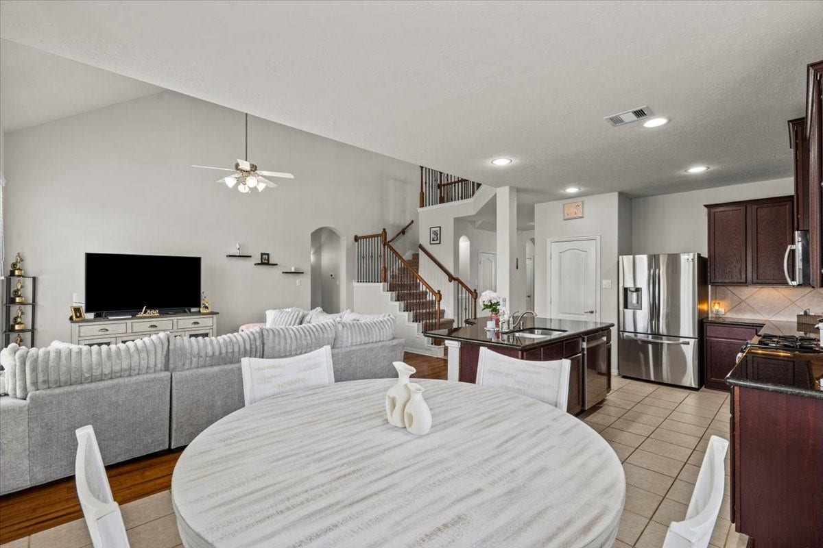 2871 Ginger Cove Lane, Dickinson, TX 77539 2871 Ginger Cove Lane, Dickinson, TX 77539