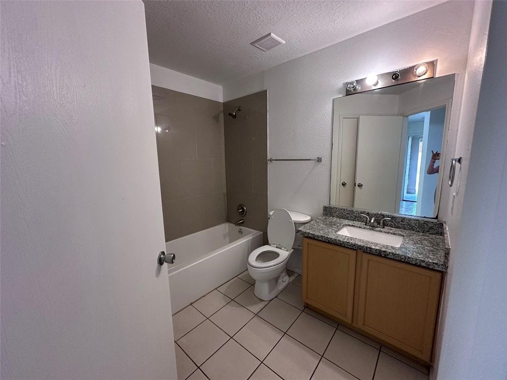 10307 Logan Bridge Lane, Sugar Land, TX 77498