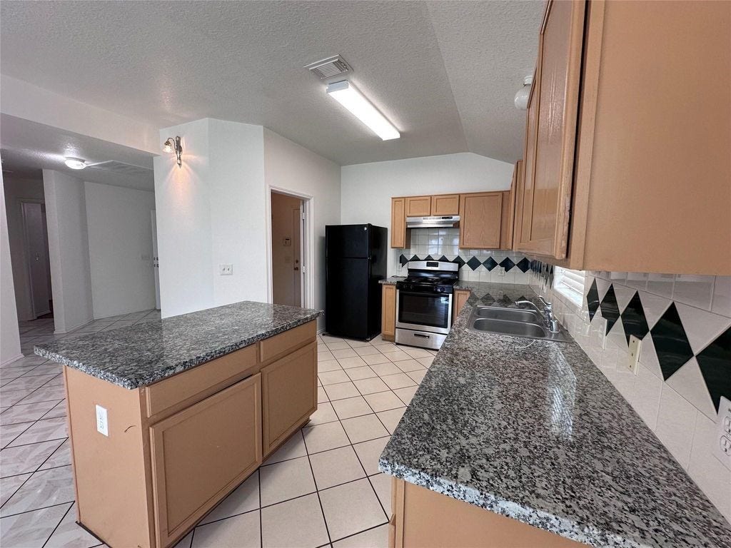 10307 Logan Bridge Lane, Sugar Land, TX 77498
