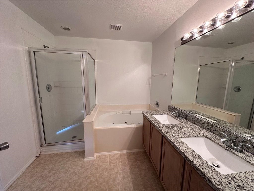 10307 Logan Bridge Lane, Sugar Land, TX 77498