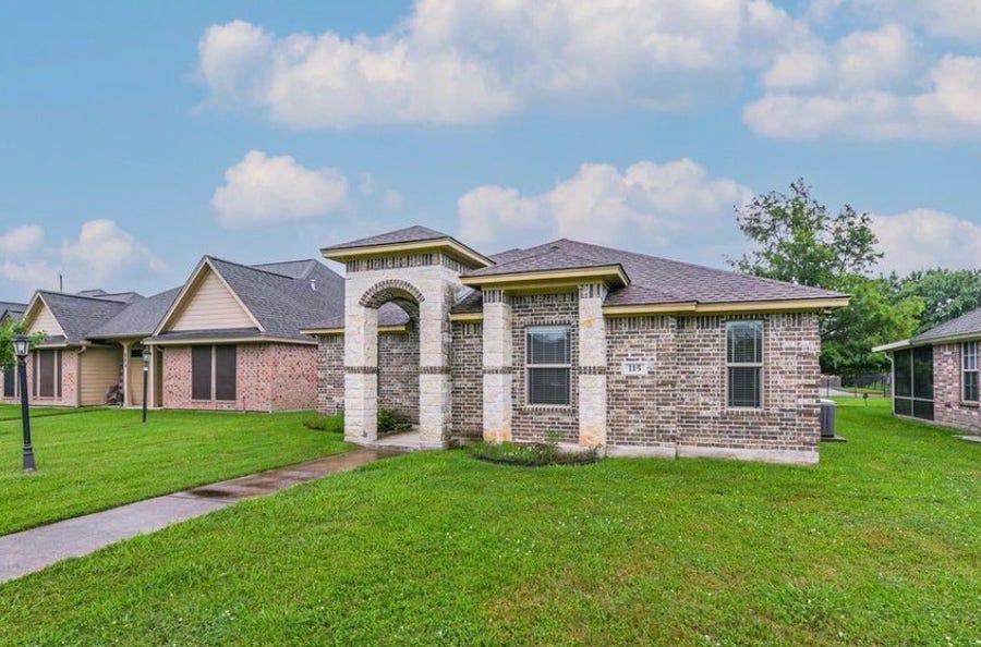 Property photo for 115 Silverbell Circle, Lake Jackson, TX