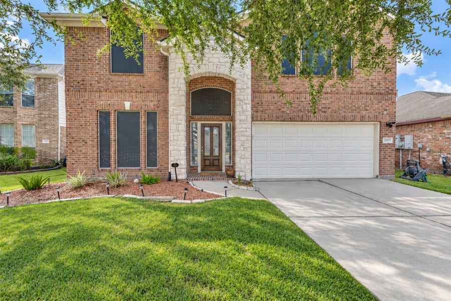 Property photo for 2303 Megellan Point Ln Lane, Pearland, TX