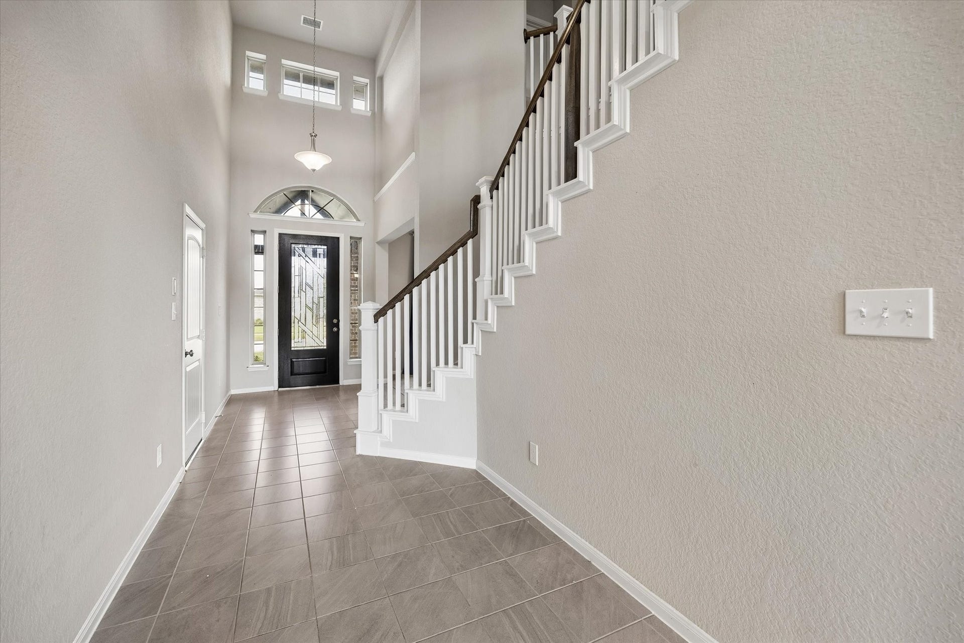 5911 Wayne Way, Rosenberg, TX 77471