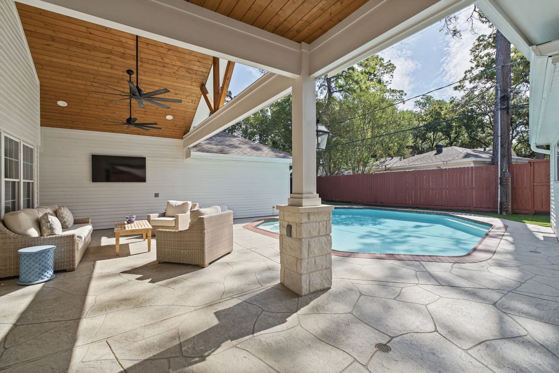 13711 Kingsride Lane, Houston, TX 77079 13711 Kingsride Lane, Houston, TX 77079