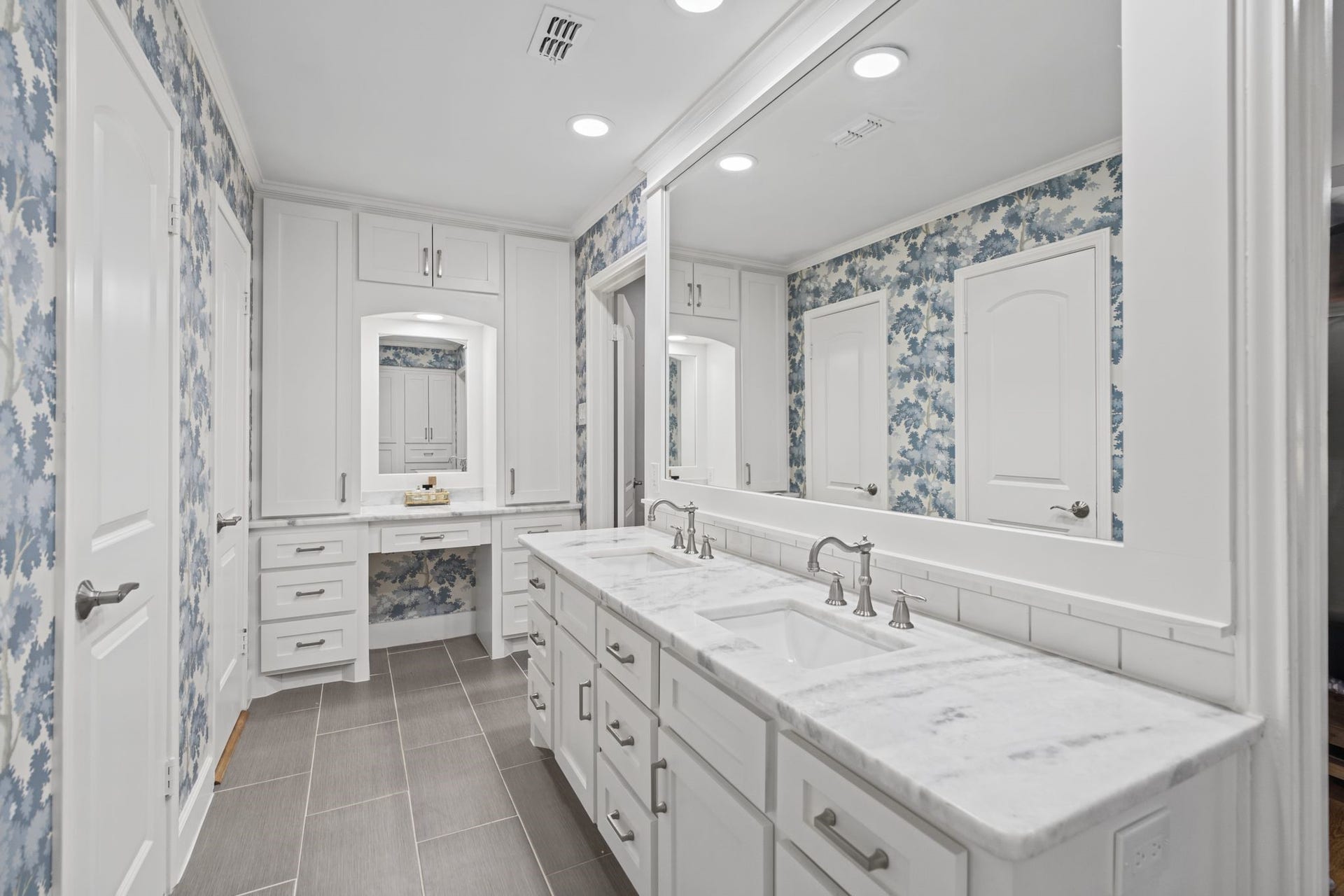 13711 Kingsride Lane, Houston, TX 77079 13711 Kingsride Lane, Houston, TX 77079