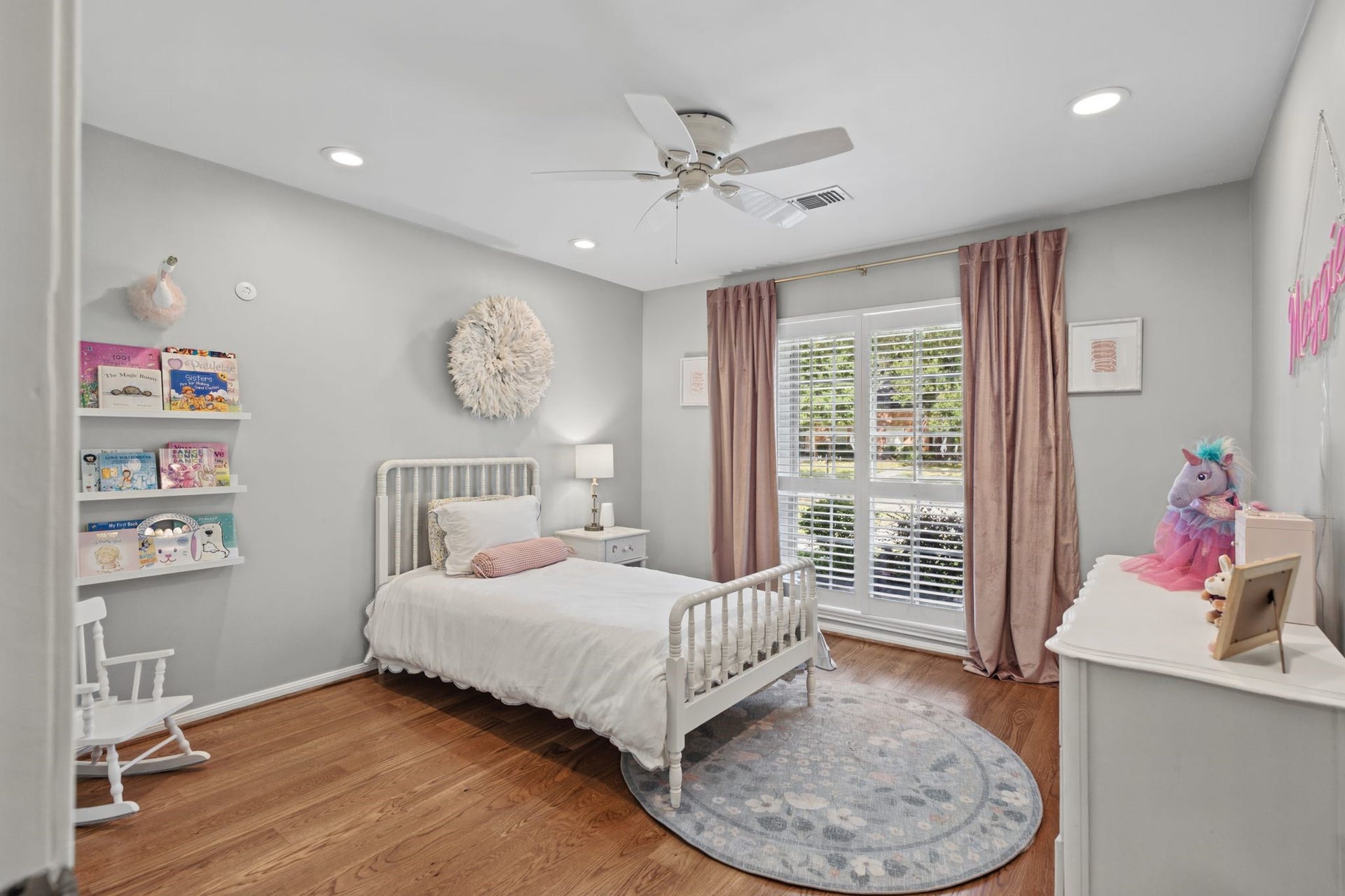 13711 Kingsride Lane, Houston, TX 77079 13711 Kingsride Lane, Houston, TX 77079