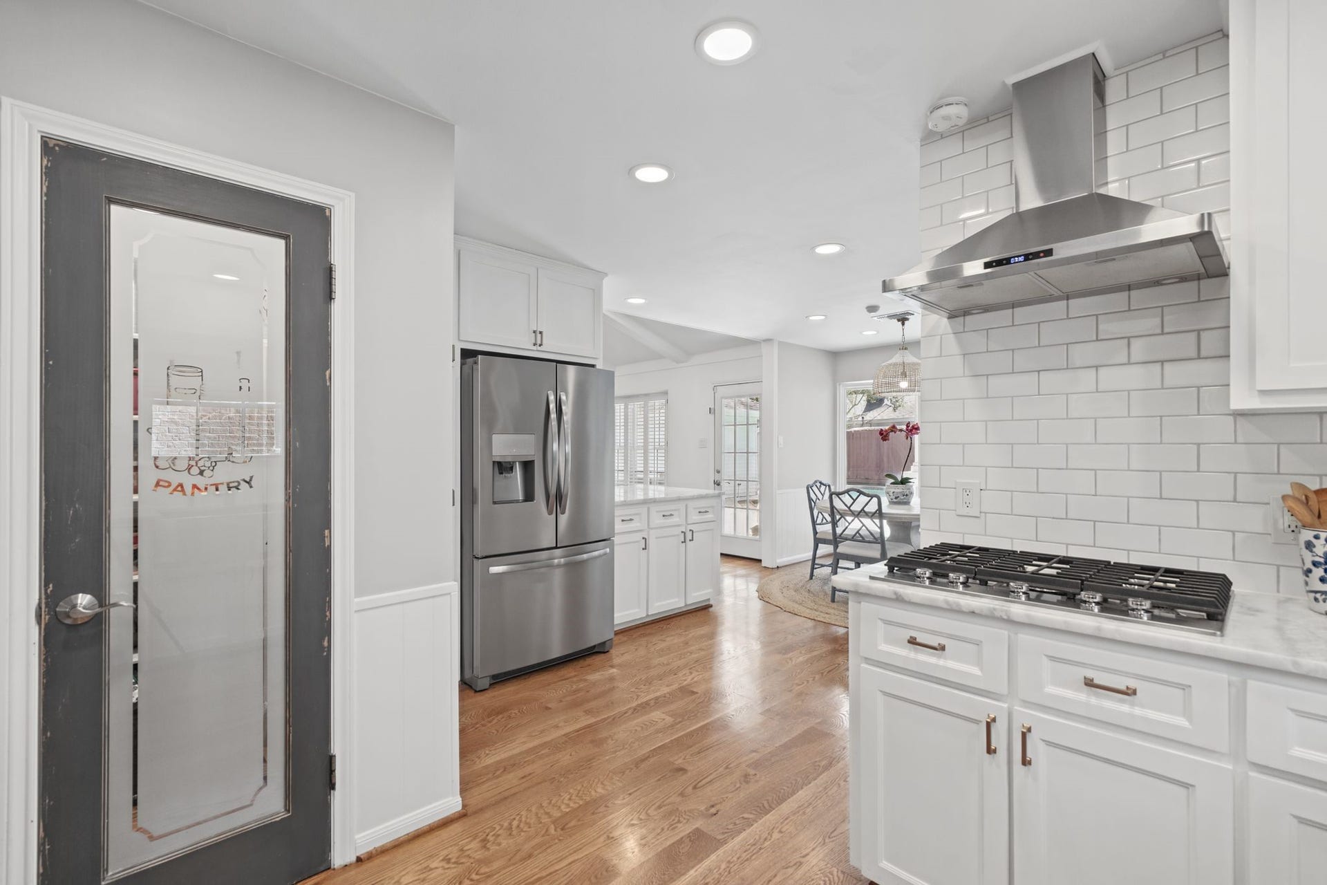 13711 Kingsride Lane, Houston, TX 77079 Walk-in pantry