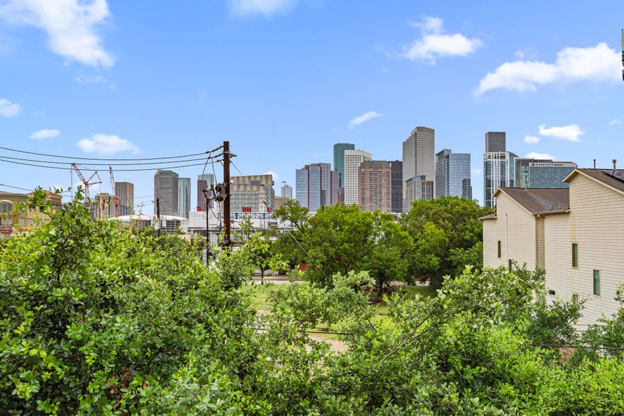 Property photo for 1119 Saint Charles Street, Houston, TX