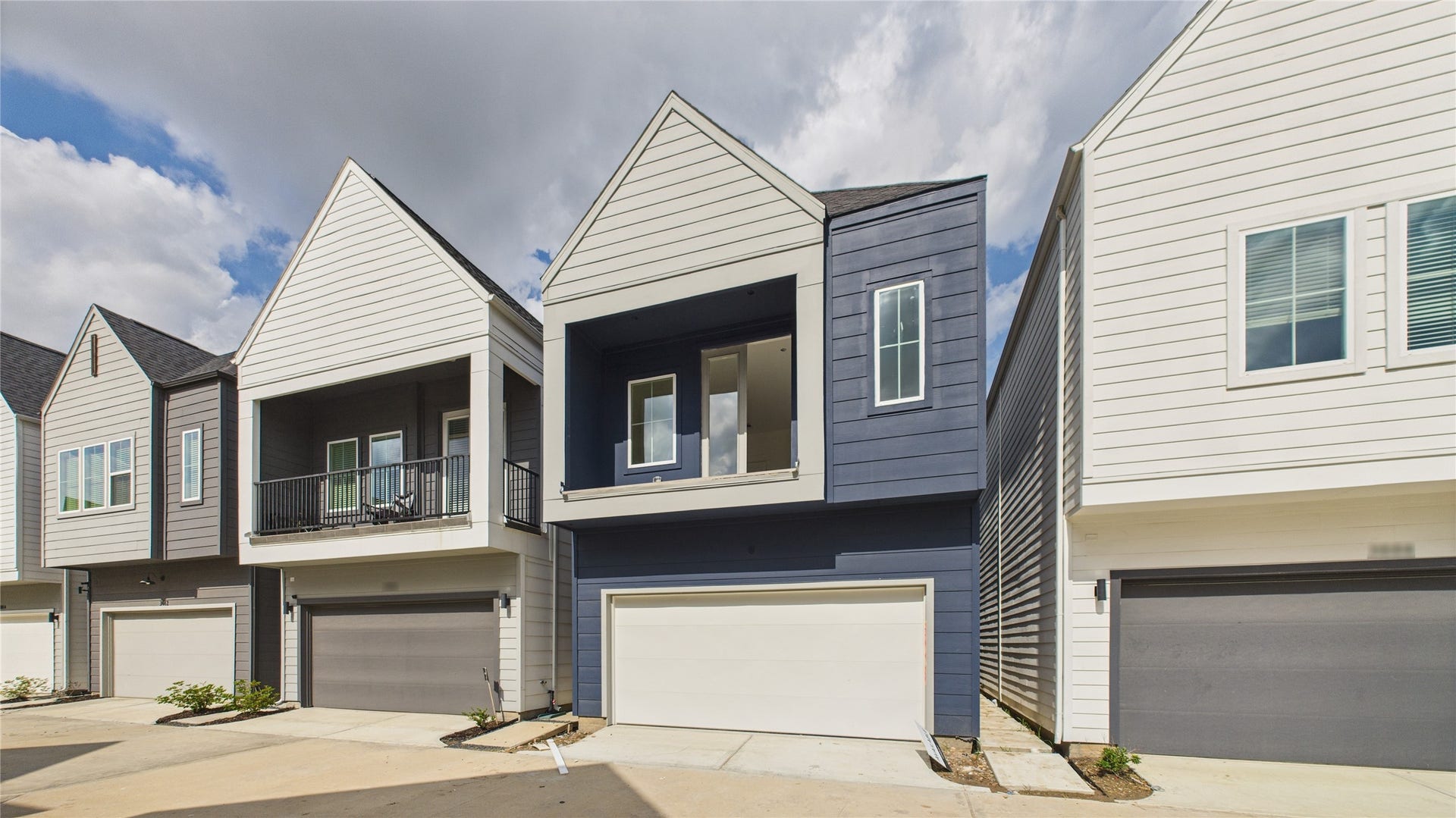 Welcome to 3008 Jensen Springs Ln.