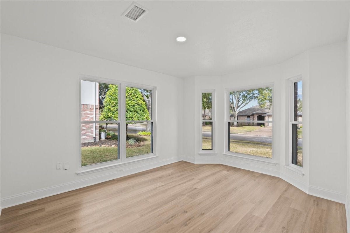 1704 San Jose Street, Friendswood, TX 77546 Secondary bedroom