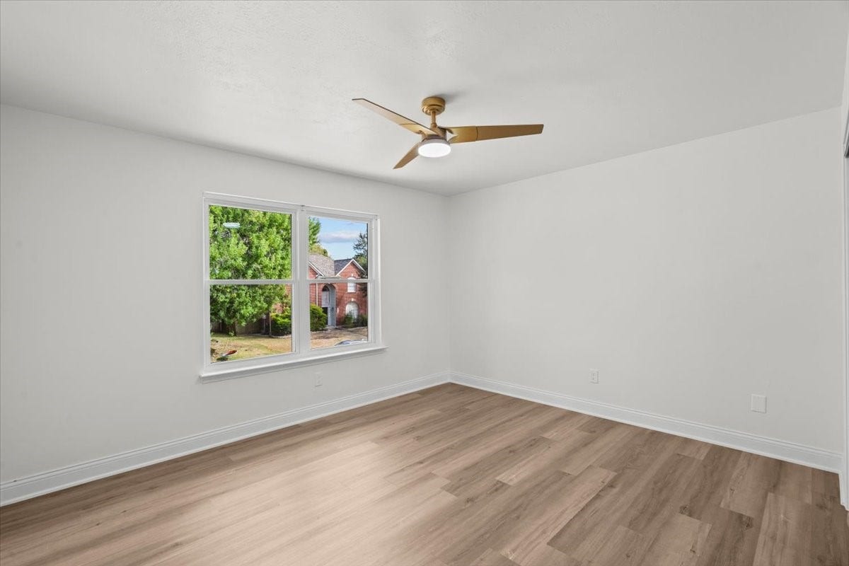 1704 San Jose Street, Friendswood, TX 77546 Secondary bedroom