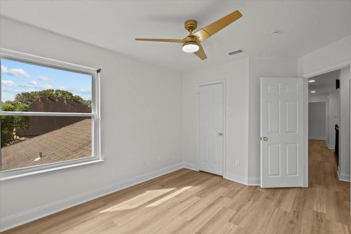 1704 San Jose Street, Friendswood, TX 77546 Secondary bedroom