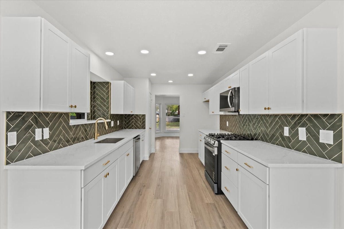 1704 San Jose Street, Friendswood, TX 77546 1704 San Jose Street, Friendswood, TX 77546