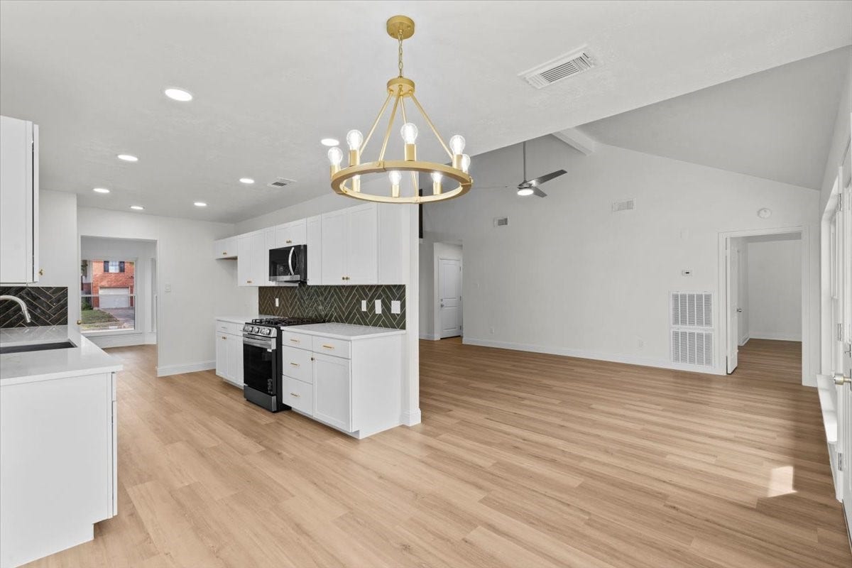 1704 San Jose Street, Friendswood, TX 77546 1704 San Jose Street, Friendswood, TX 77546