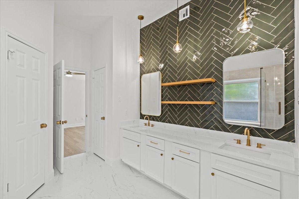 1704 San Jose Street, Friendswood, TX 77546 Double sink vanity
