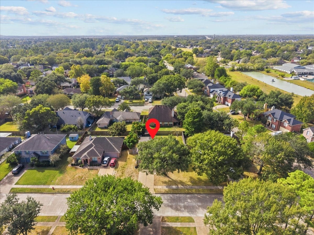 1704 San Jose Street, Friendswood, TX 77546 1704 San Jose Street, Friendswood, TX 77546