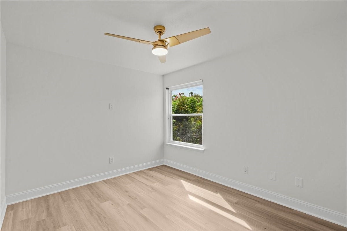 1704 San Jose Street, Friendswood, TX 77546 Secondary bedroom