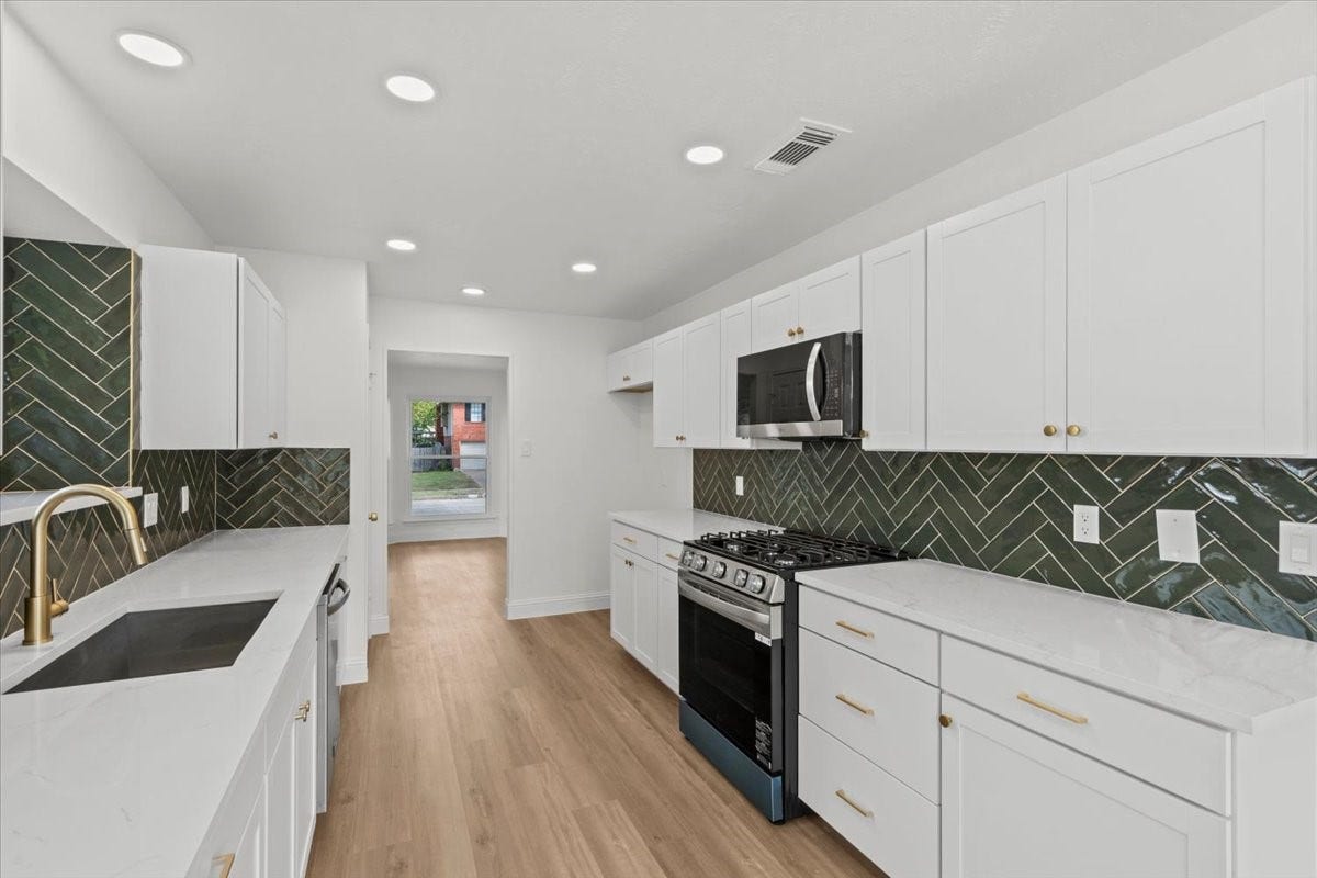 1704 San Jose Street, Friendswood, TX 77546 1704 San Jose Street, Friendswood, TX 77546