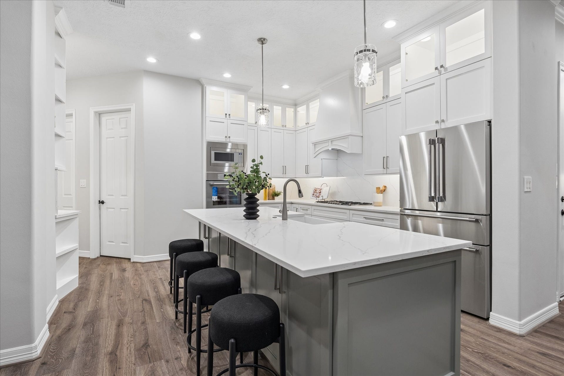 3710 Chateau Cove, Spring, TX 77386 3710 Chateau Cove, Spring, TX 77386