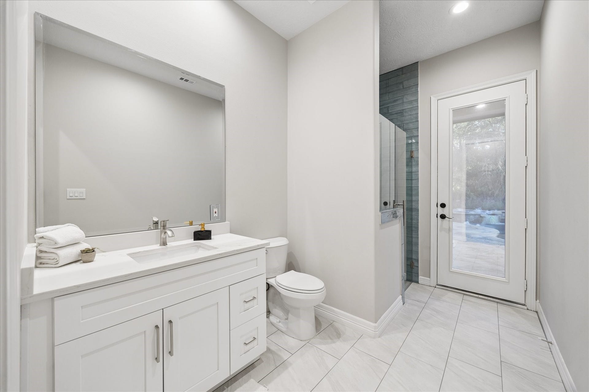 3710 Chateau Cove, Spring, TX 77386 3710 Chateau Cove, Spring, TX 77386