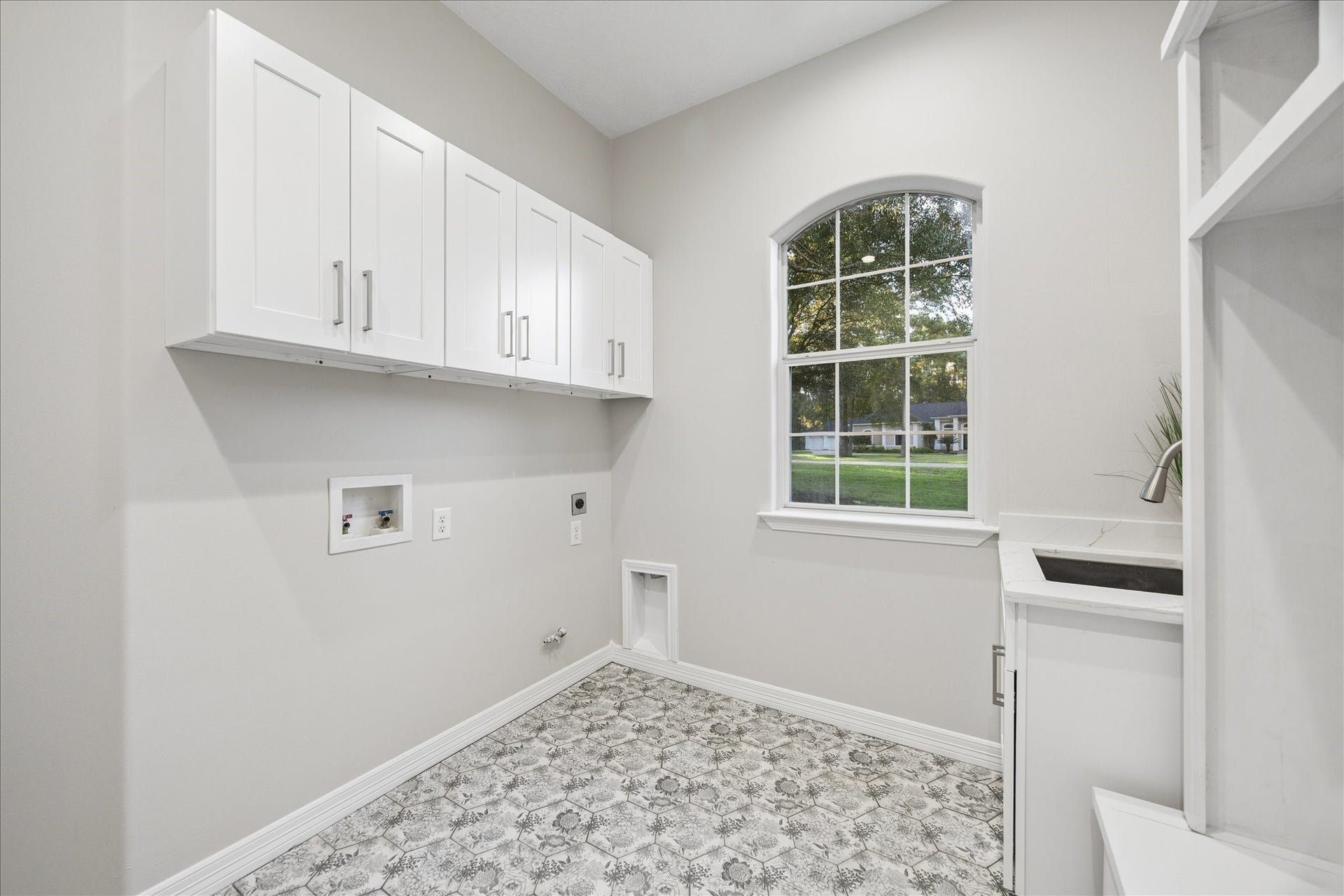 3710 Chateau Cove, Spring, TX 77386 3710 Chateau Cove, Spring, TX 77386