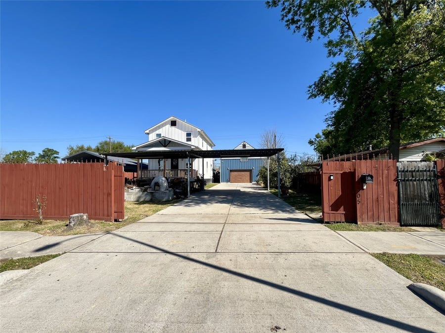 Property photo for 13505 Orleans Street, Houston, TX