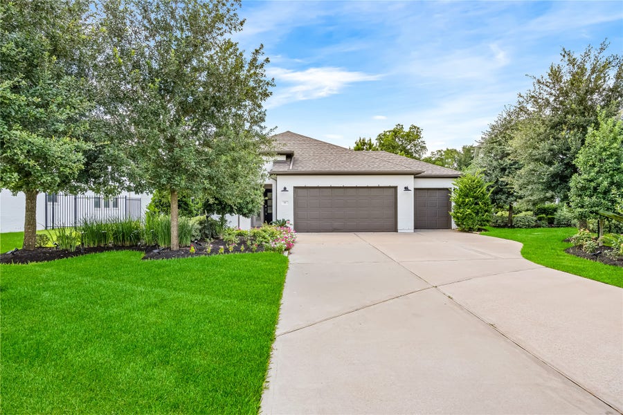 Property photo for 97 Cedar Hammock Trail, Tomball, TX