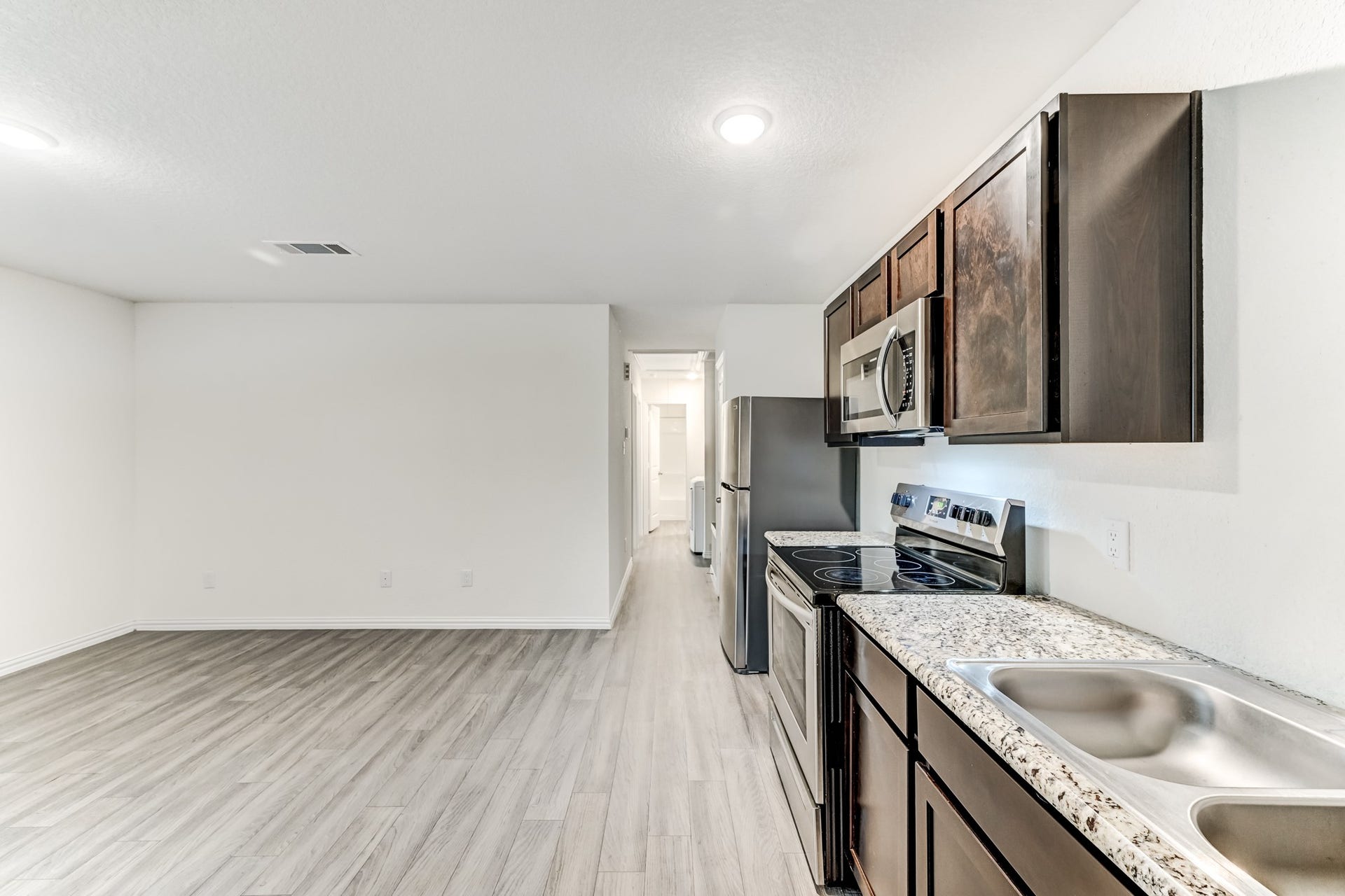 7925 Way Street, Houston, TX 77028