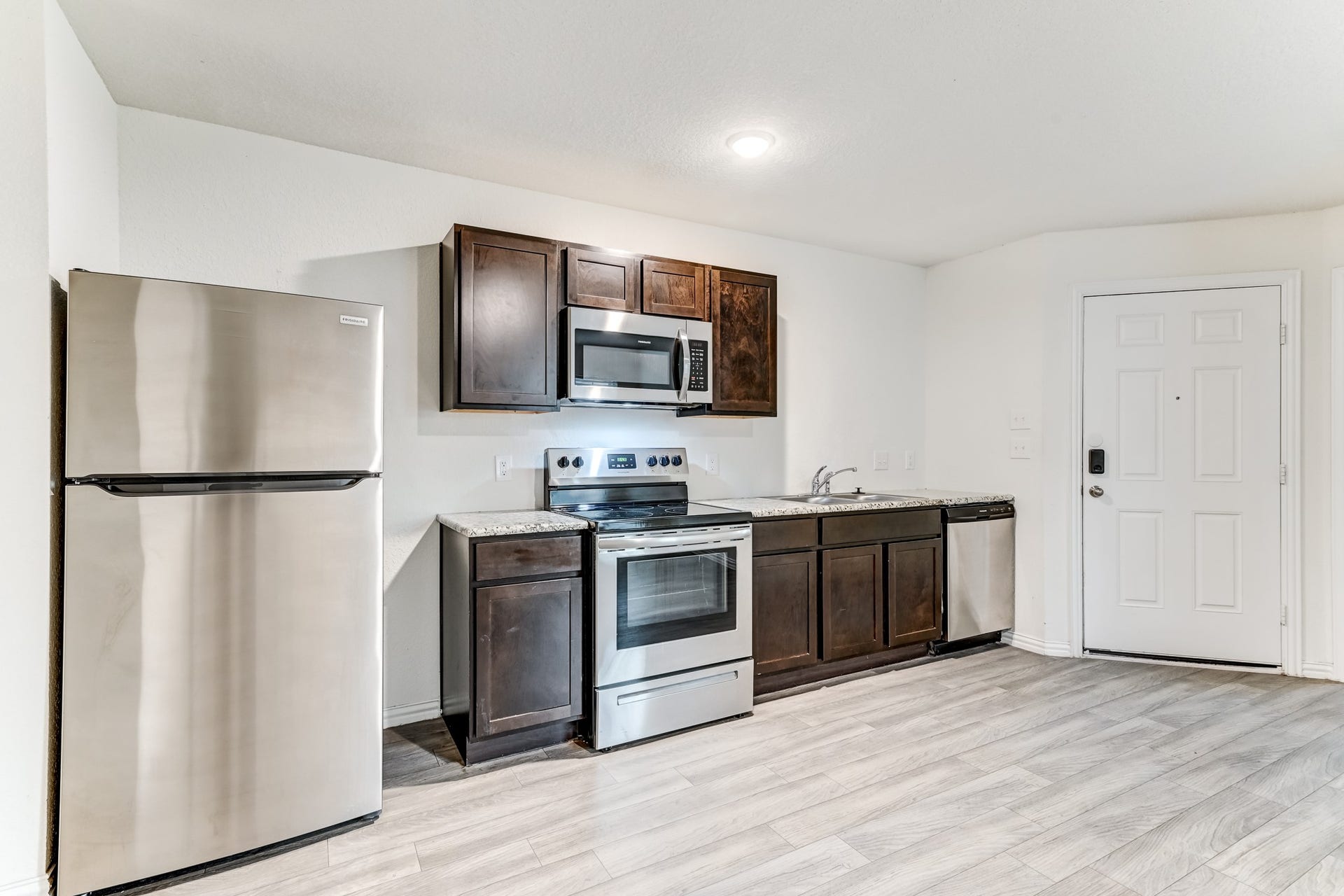 7925 Way Street, Houston, TX 77028