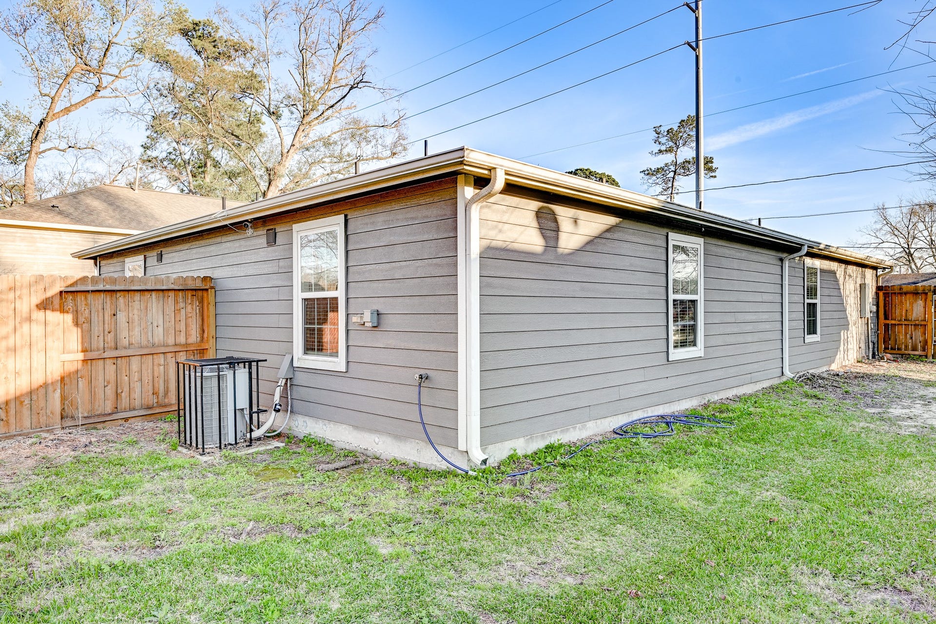 7925 Way Street, Houston, TX 77028