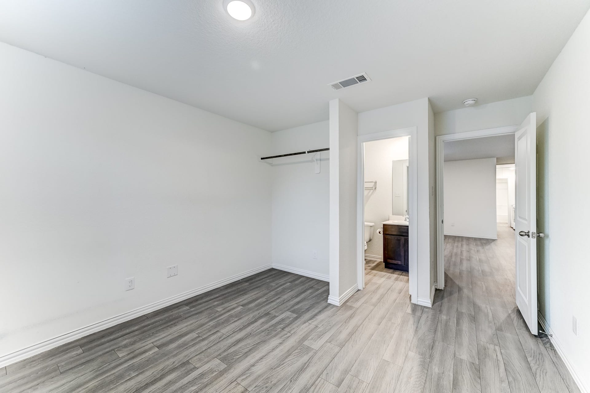 7925 Way Street, Houston, TX 77028