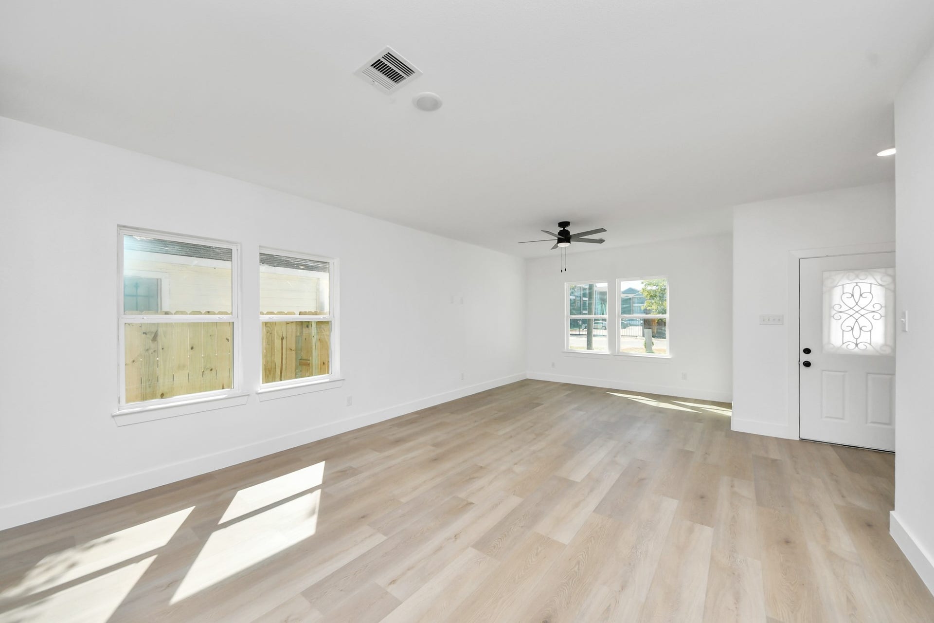 8235 Canyon Street, Houston, TX 77051 8235 Canyon Street, Houston, TX 77051