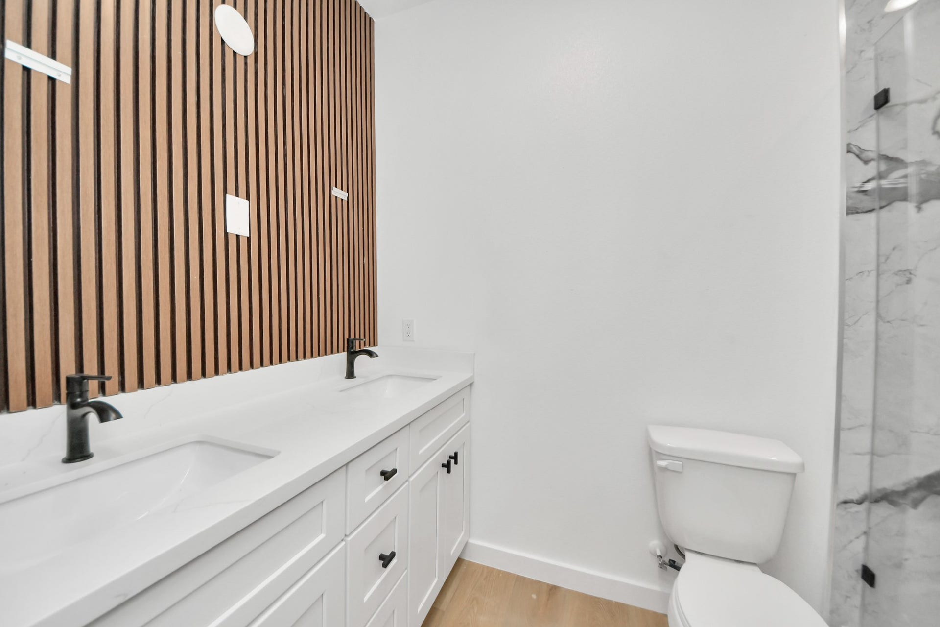 8235 Canyon Street, Houston, TX 77051 8235 Canyon Street, Houston, TX 77051