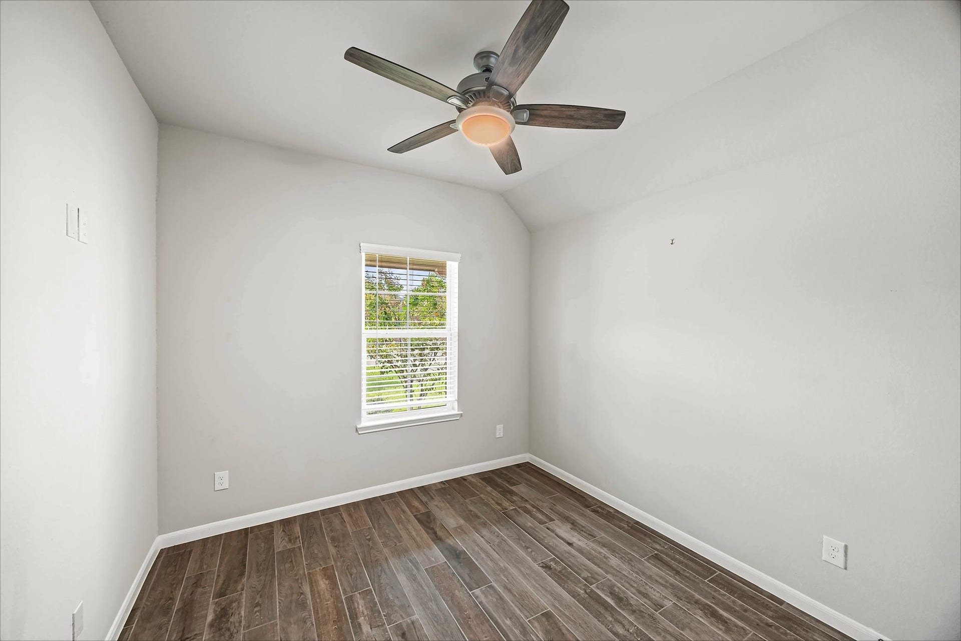 20022 Roan Ardennes Lane, Tomball, TX 77377 20022 Roan Ardennes Lane, Tomball, TX 77377