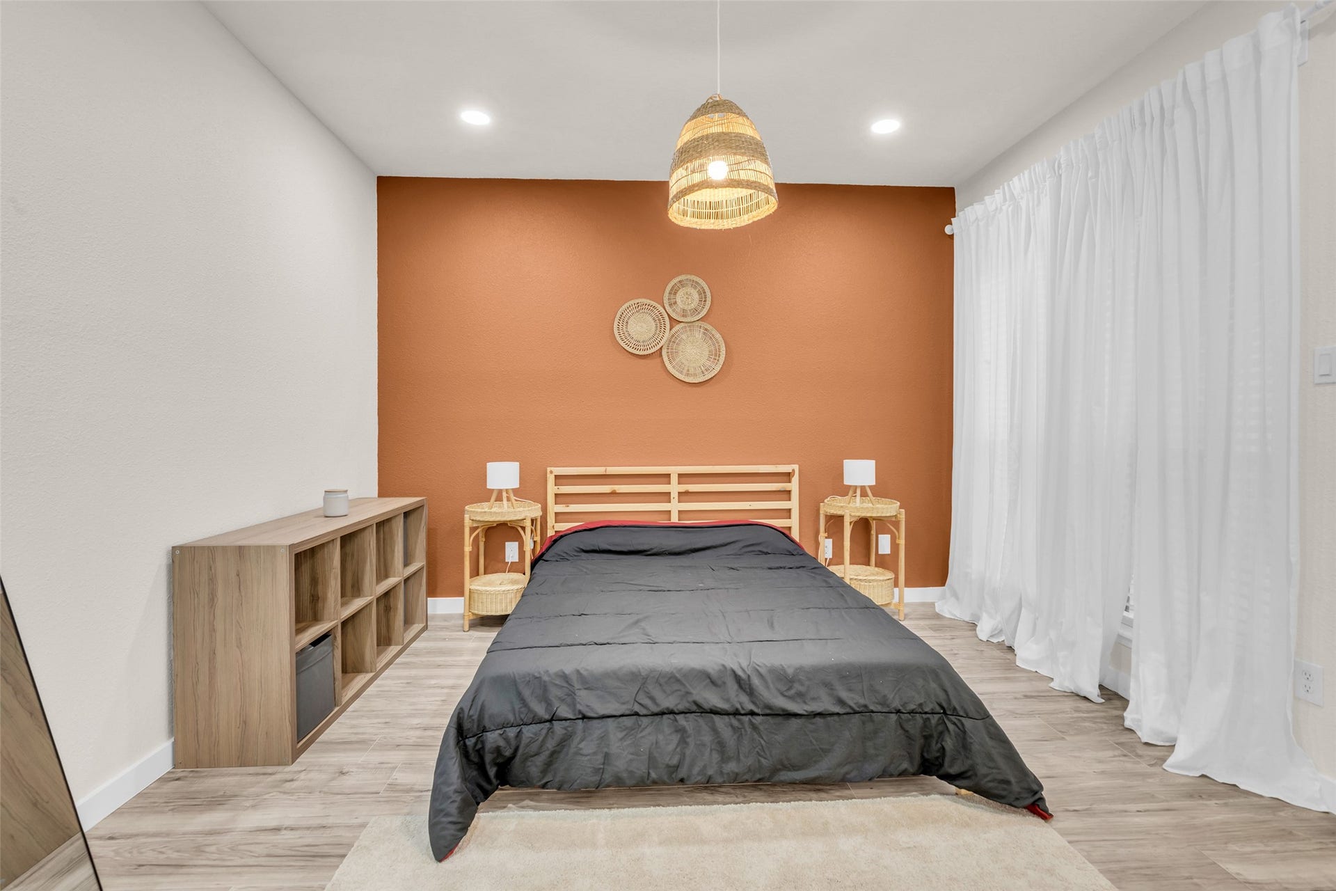 10855 Meadowglen Lane, #604, Houston, TX 77042 The bedroom provides a comfortable space that can be furnished and styled according to your personal preferences.