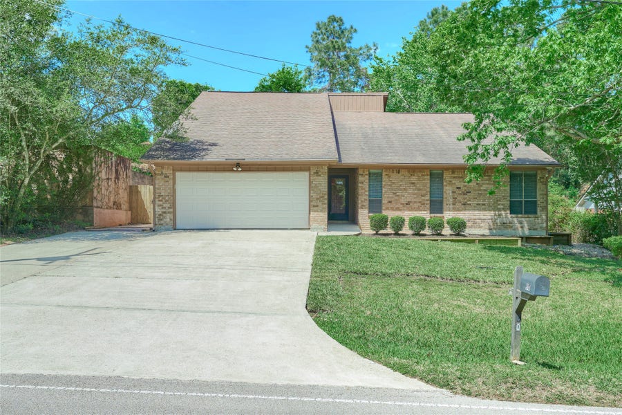 Property photo for 80 Rolling Hills Drive, Conroe, TX