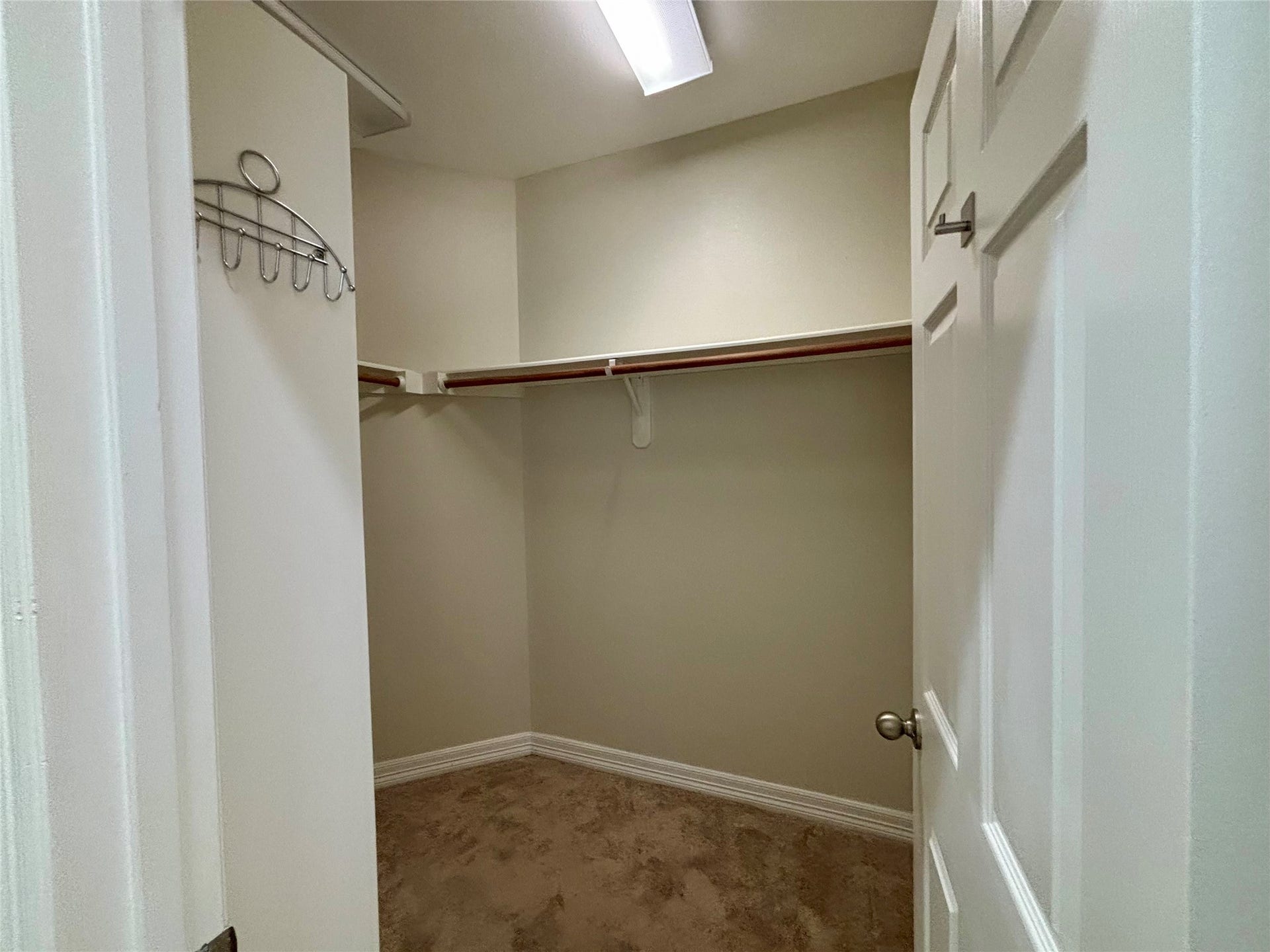 6013 Dublin Lane, Pearland, TX 77581 closet