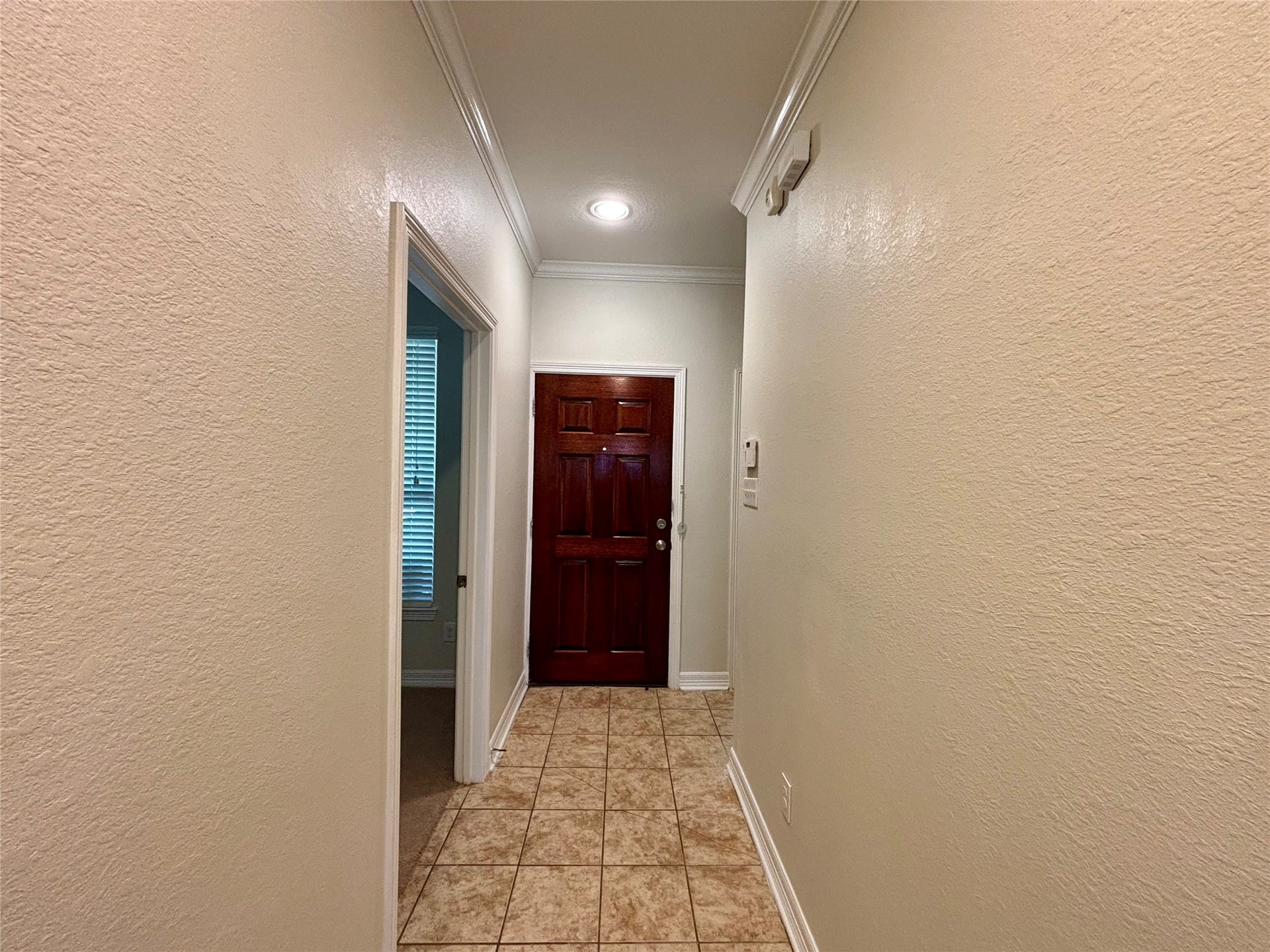 6013 Dublin Lane, Pearland, TX 77581 Entry hallway