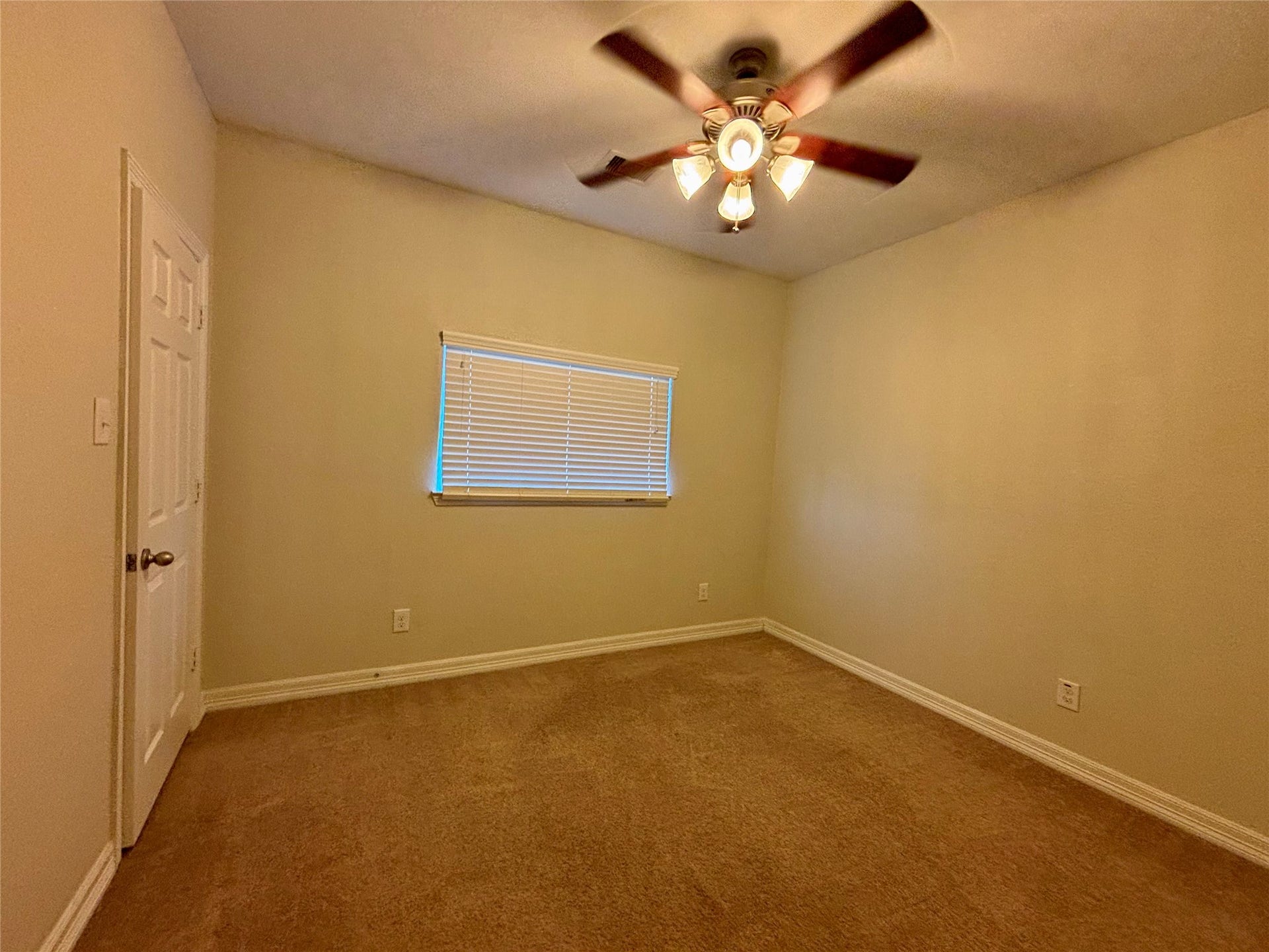 6013 Dublin Lane, Pearland, TX 77581 Bedroom