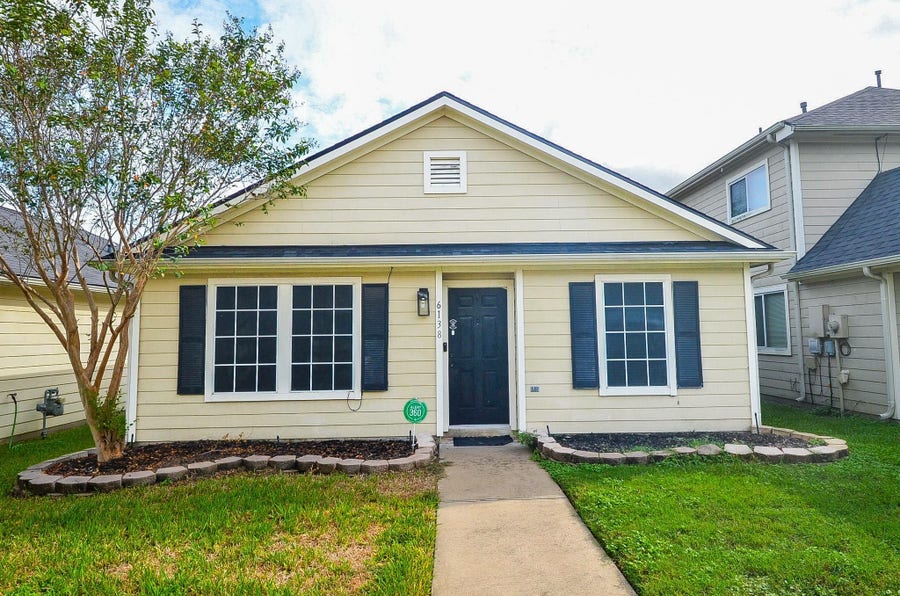 Property photo for 6138 Settlers Lake Circle E, Katy, TX