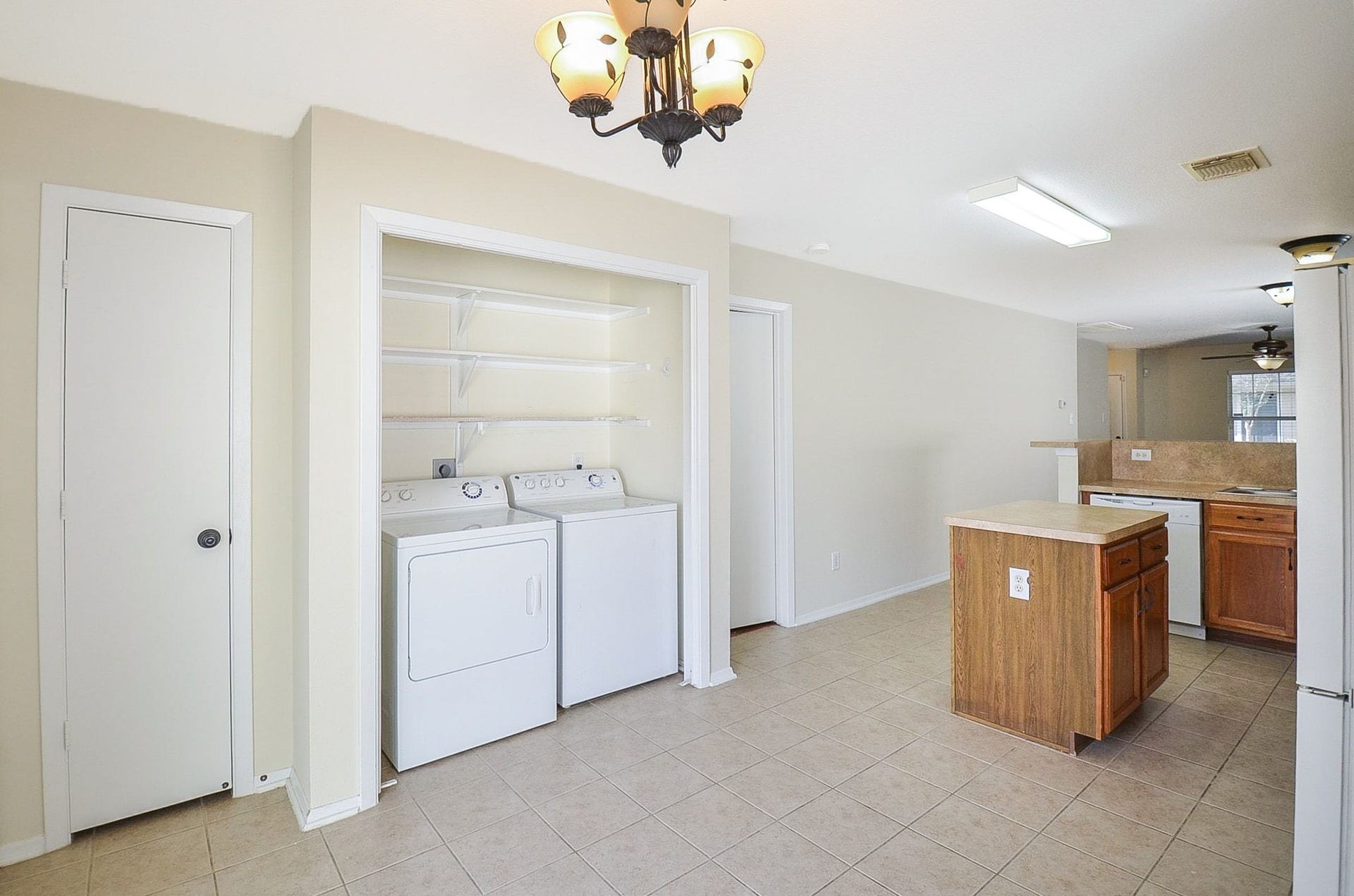 6138 Settlers Lake Circle E, Katy, TX 77449 WASHER DRYER