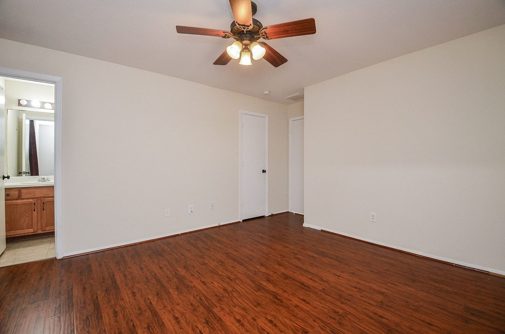 6138 Settlers Lake Circle E, Katy, TX 77449 MASTER BEDROOM