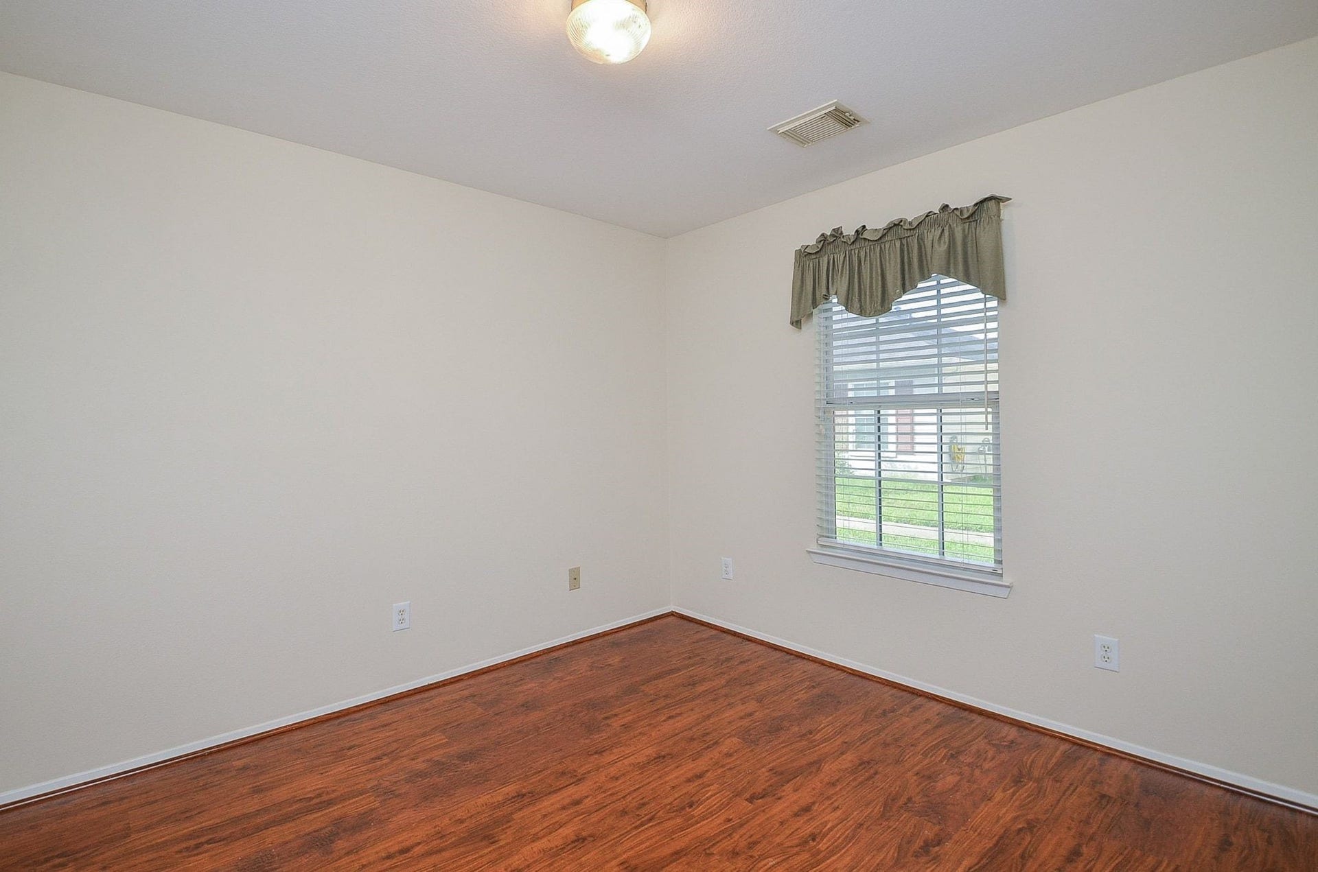 6138 Settlers Lake Circle E, Katy, TX 77449 2ND ROOM