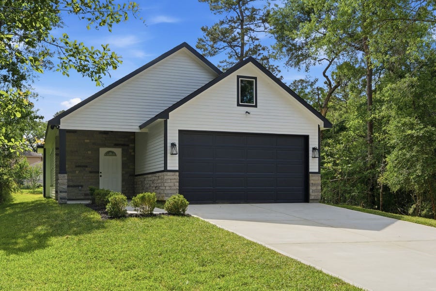 Property photo for 15011 Indian Hill Trail, Willis, TX