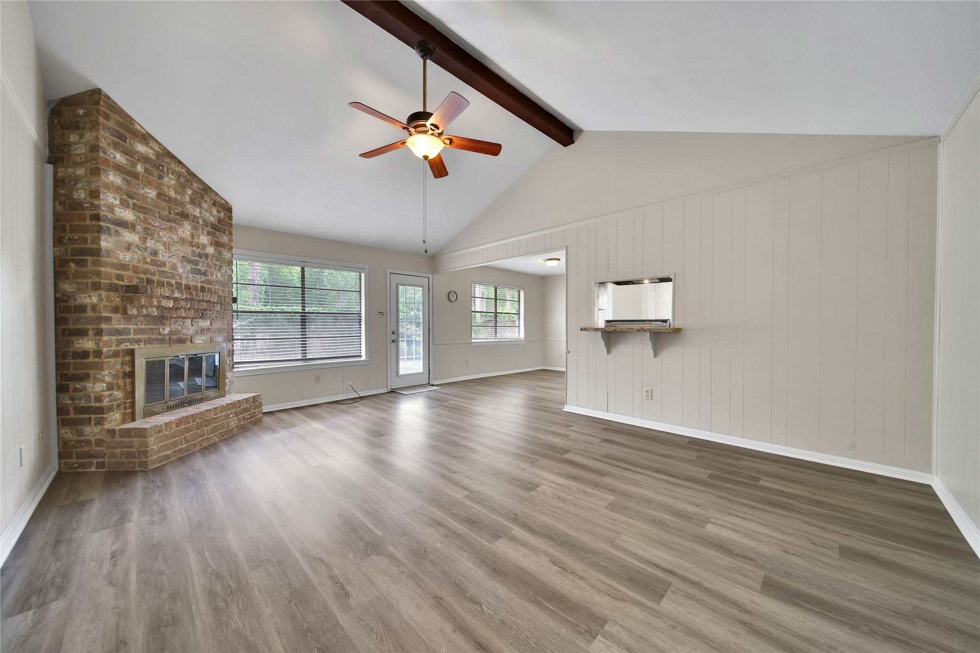 2770 Tinechester Drive, Kingwood, TX 77339 Bright and airy with high vaulted ceilings, this living room is the heart of 2770 Tinechester Drive.