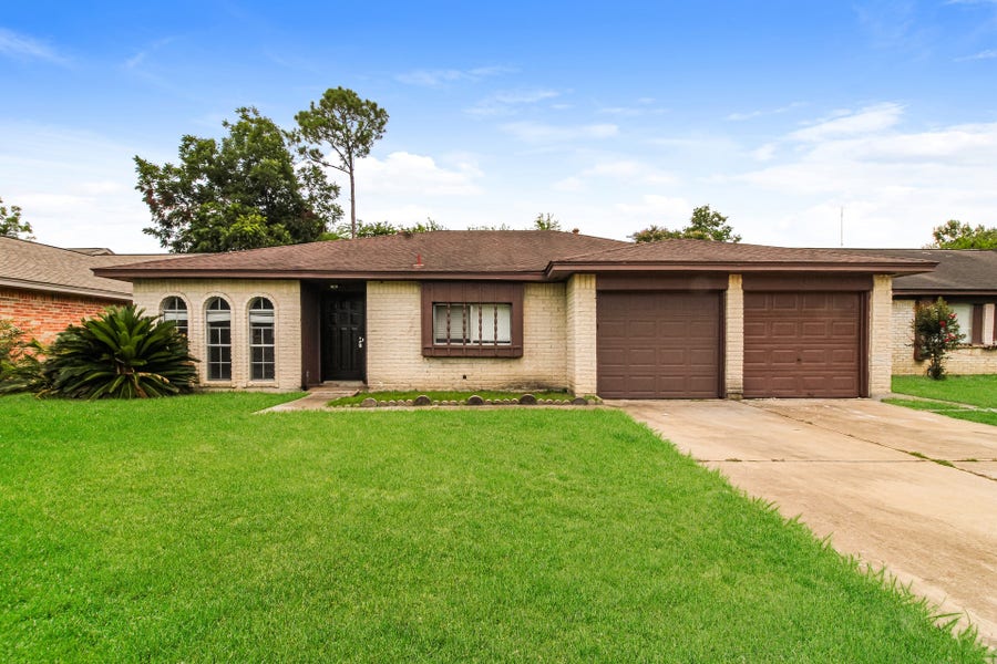 Property photo for 2811 E Birchdale Drive, Missouri City, TX