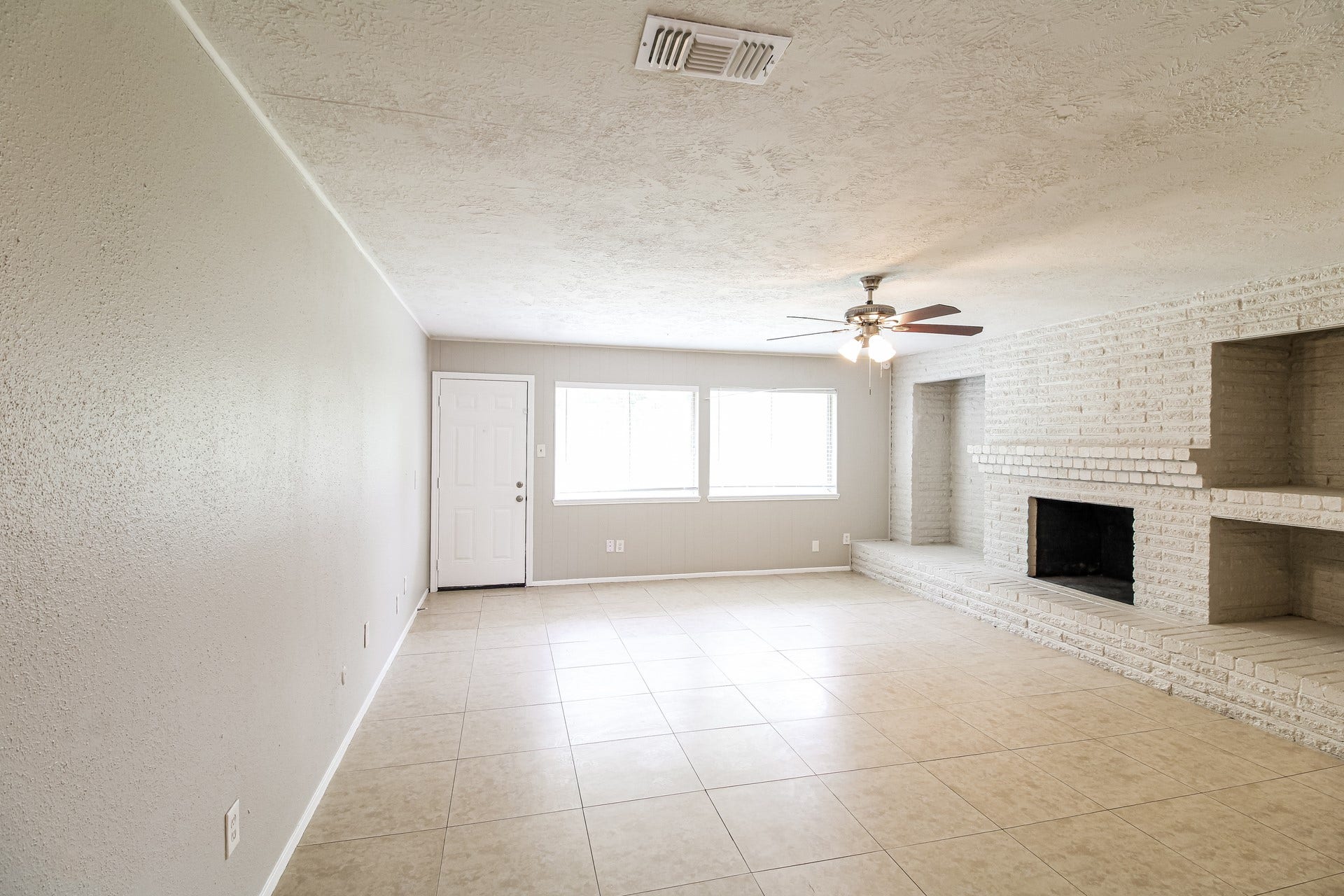2811 E Birchdale Drive, Missouri City, TX 77489